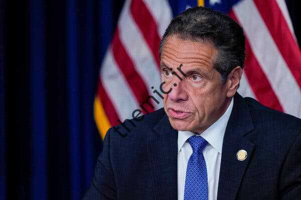 اندرو کومو در ماه اوت، یک هفته پس از انتشار گزارش دادستانی کلیدی ایالت، از سمت شهردار نیویورک استعفا داد.